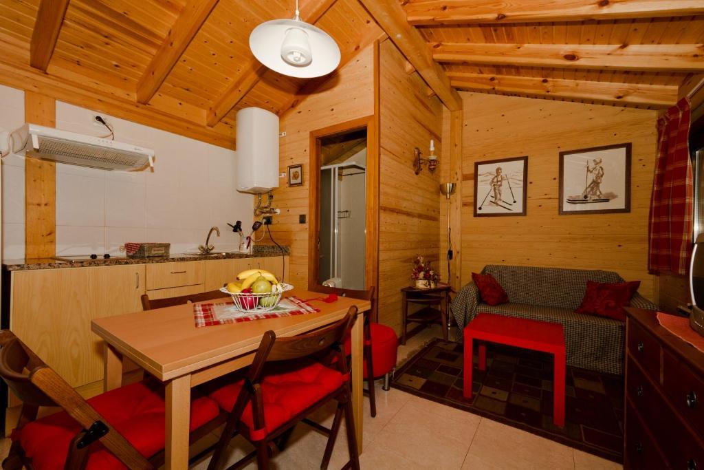 Camping - Bungalows Janramon Hotel Canillo Room photo